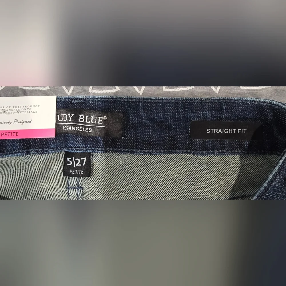 Judy Blue Midrise Tummy Control Straight Leg Jeans Size 5/27 Petite - Picture 8 of 9